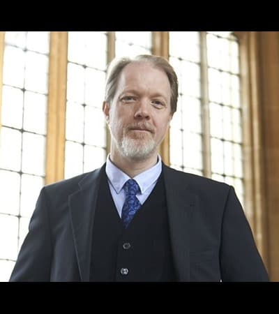 آدام رابرتس